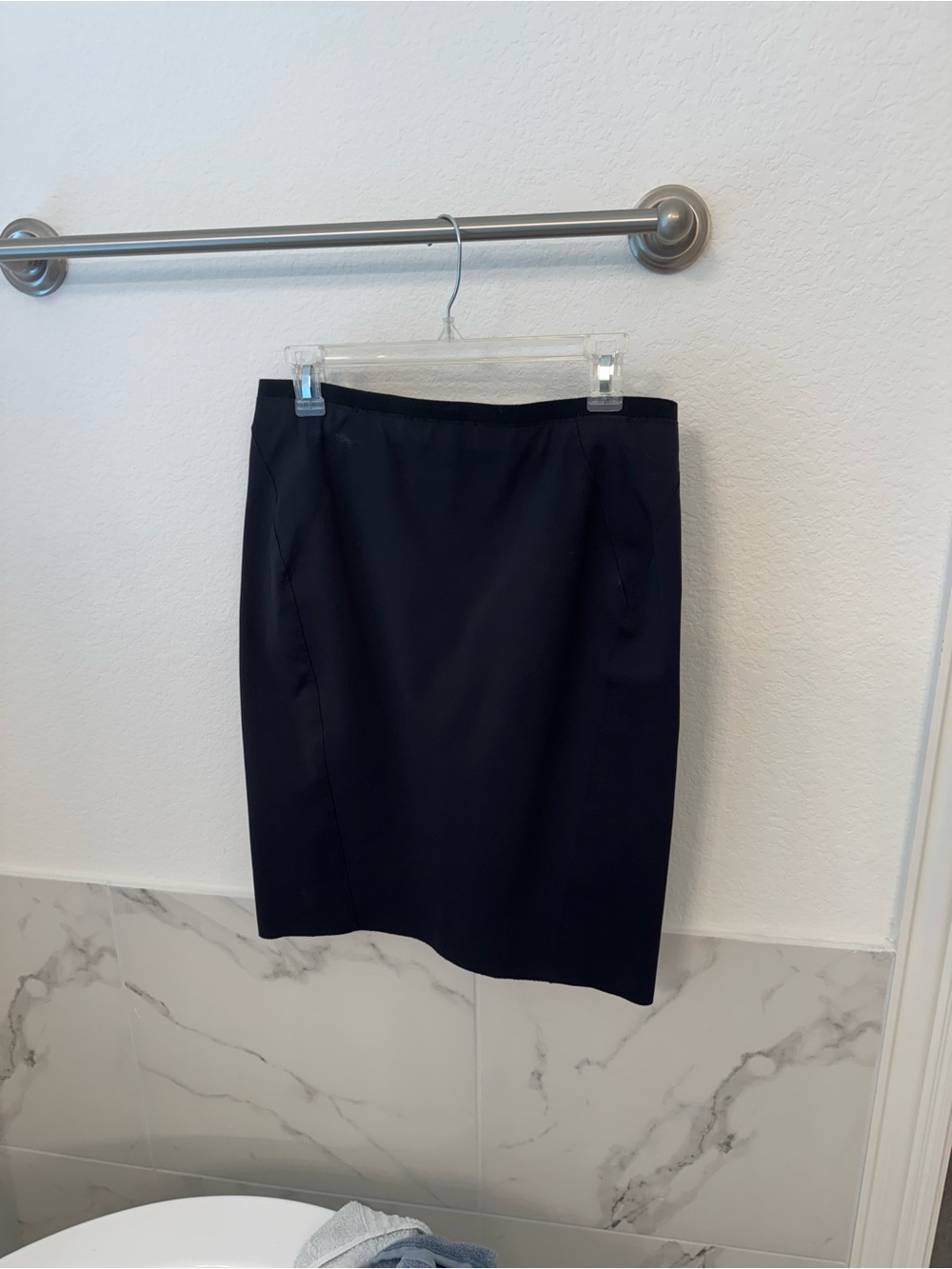 Women's Black Pencil Skirt - Sleek Professional Fit